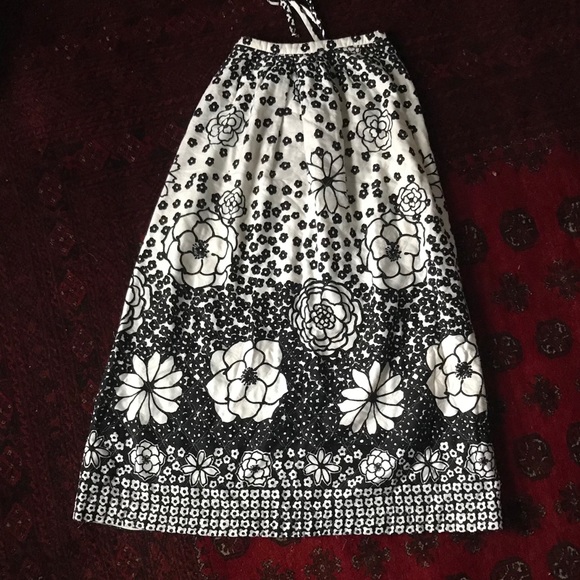 Vintage Quilted Floral Embroidered Maxi Skirt - Picture 2 of 5